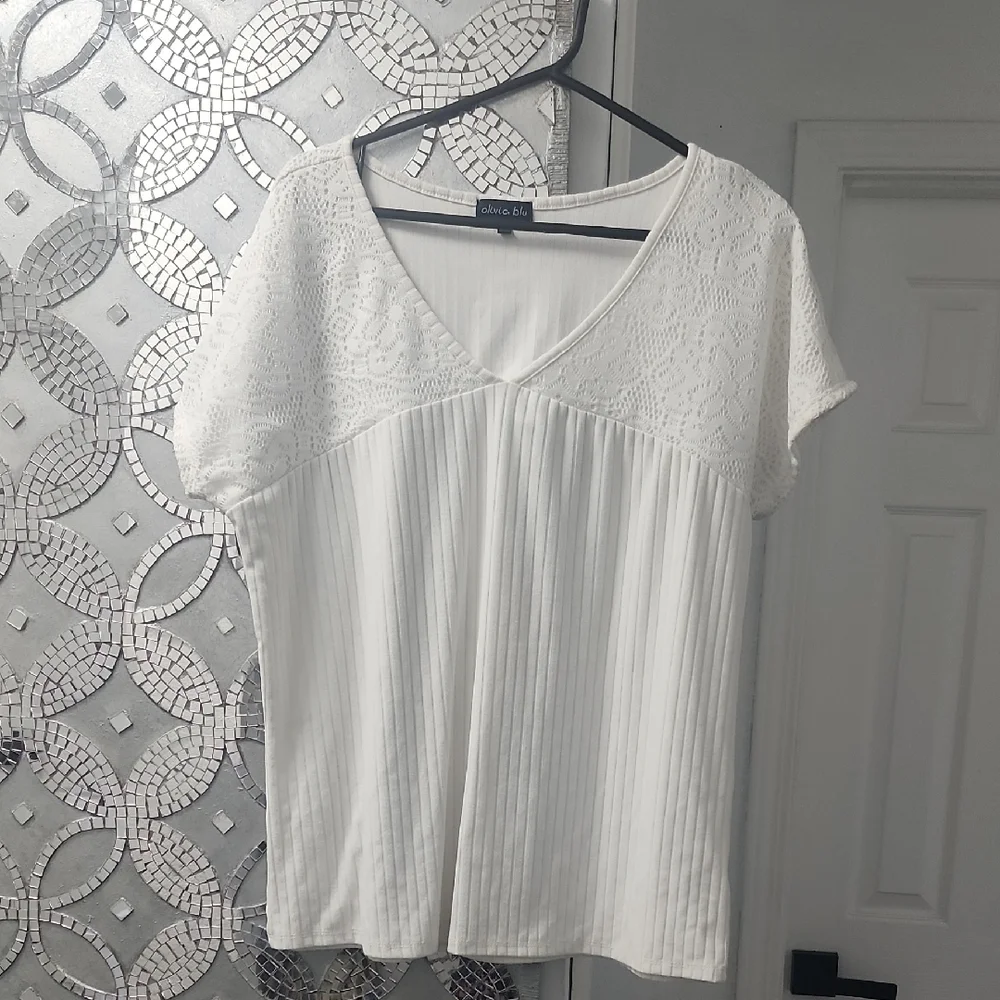 Chic White Lace Top by Olive & Oak - Picture 1 of 5